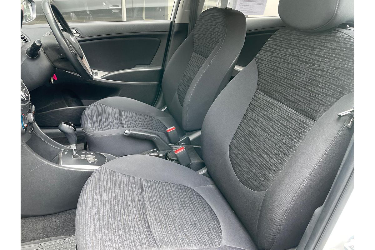 2018 Hyundai Accent Sport RB6