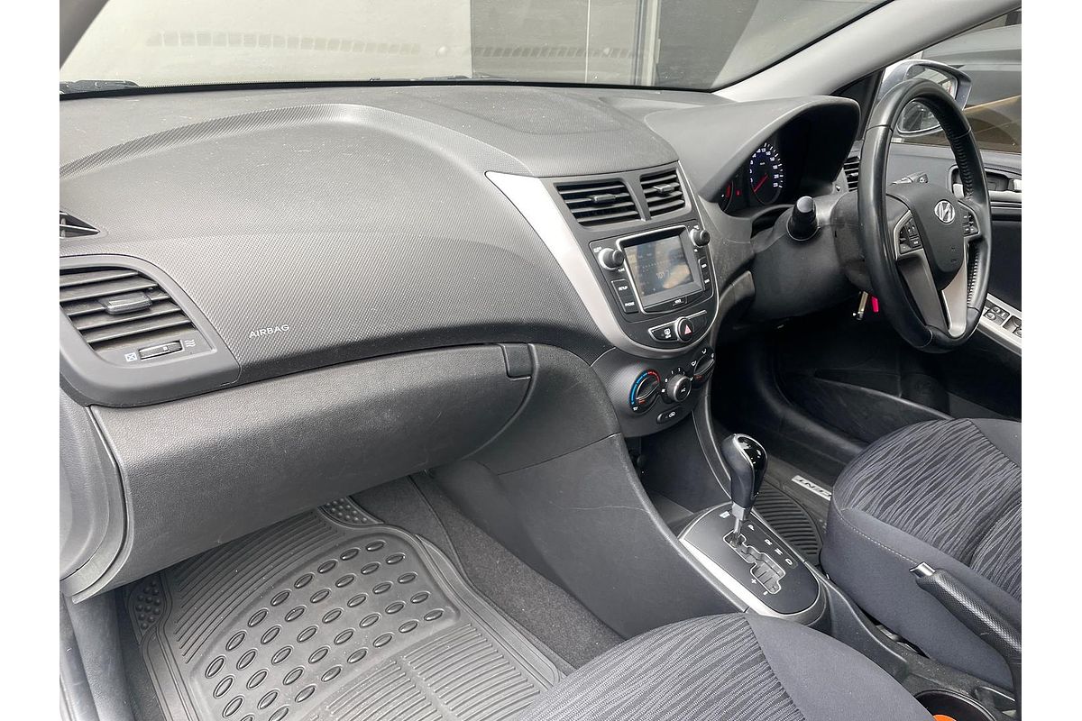 2018 Hyundai Accent Sport RB6