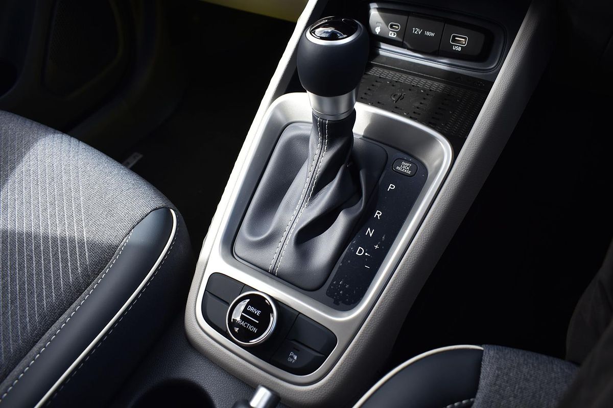 2024 Hyundai Venue Elite QX.V5