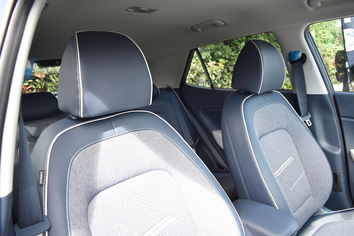 2024 Hyundai Venue Elite QX.V5