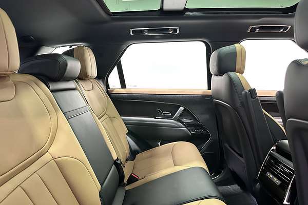 2025 Land Rover Range Rover Sport D300 Dynamic SE L461