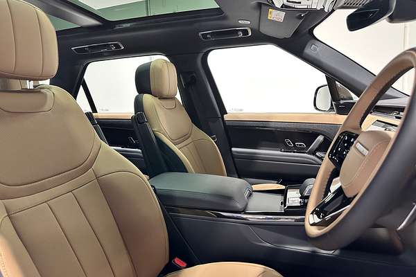 2025 Land Rover Range Rover Sport D300 Dynamic SE L461