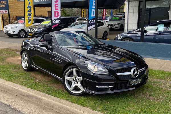 2011 Mercedes-Benz SLK-Class SLK200 BlueEFFICIENCY R172