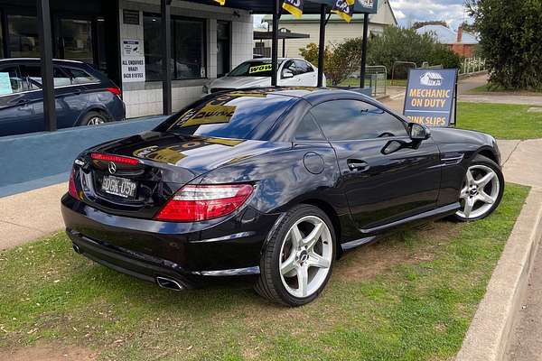2011 Mercedes-Benz SLK-Class SLK200 BlueEFFICIENCY R172