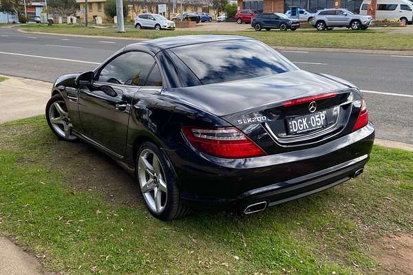2011 Mercedes-Benz SLK-Class SLK200 BlueEFFICIENCY R172