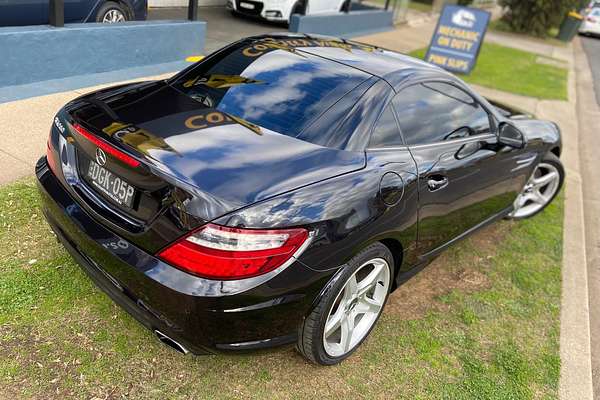 2011 Mercedes-Benz SLK-Class SLK200 BlueEFFICIENCY R172