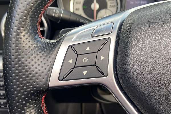 2011 Mercedes-Benz SLK-Class SLK200 BlueEFFICIENCY R172