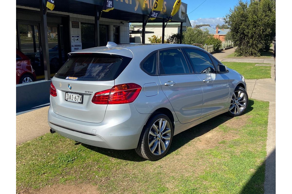 2015 BMW 2 Series 218i Sport Line F45