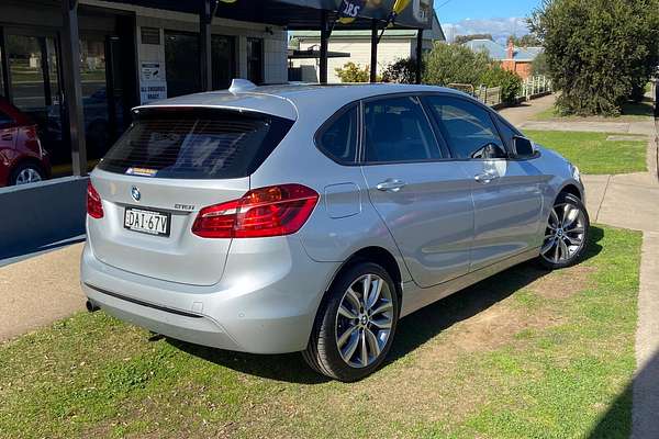 2015 BMW 2 Series 218i Sport Line F45