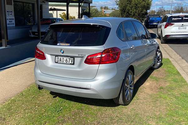 2015 BMW 2 Series 218i Sport Line F45
