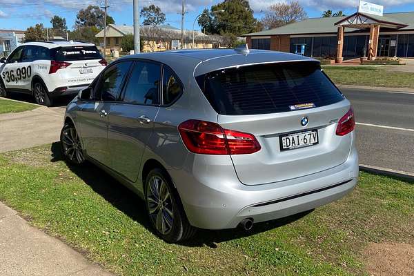 2015 BMW 2 Series 218i Sport Line F45