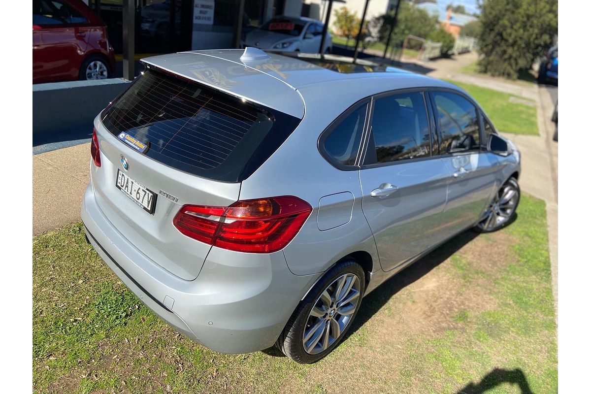 2015 BMW 2 Series 218i Sport Line F45