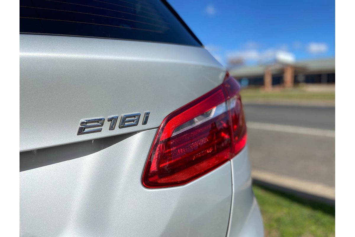 2015 BMW 2 Series 218i Sport Line F45
