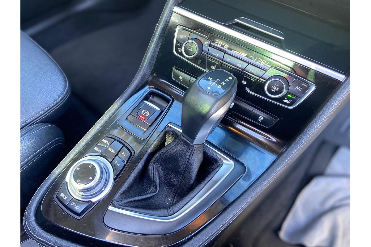 2015 BMW 2 Series 218i Sport Line F45