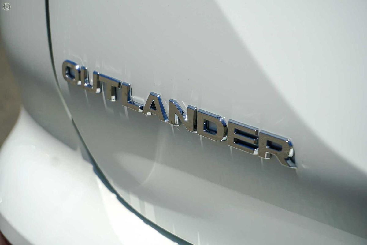 2024 Mitsubishi Outlander ES ZM 2WD