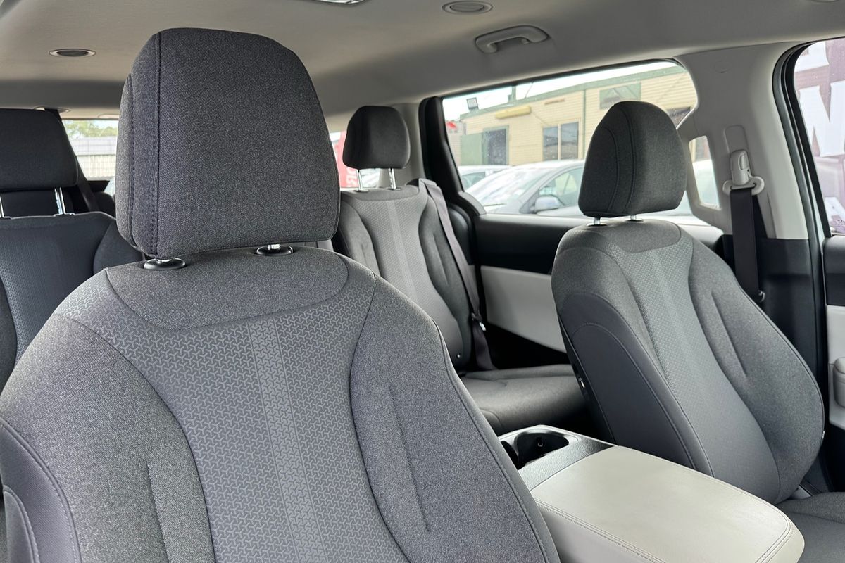 2022 Kia Carnival S KA4