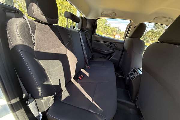 2024 Isuzu D-MAX SX High Ride Rear Wheel Drive