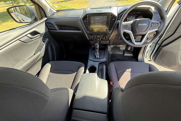 2024 Isuzu D-MAX SX High Ride Rear Wheel Drive
