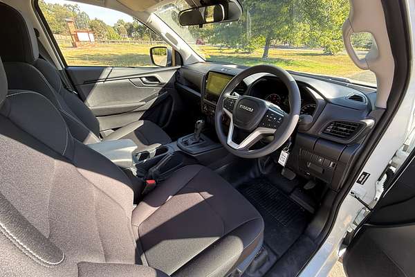 2024 Isuzu D-MAX SX High Ride Rear Wheel Drive
