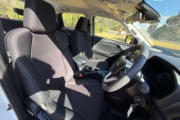 2024 Isuzu D-MAX SX High Ride Rear Wheel Drive