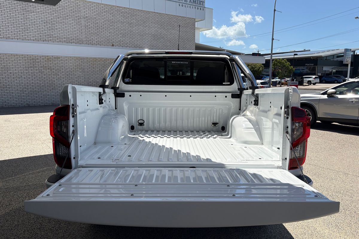 2024 Nissan Navara ST D23 4X4