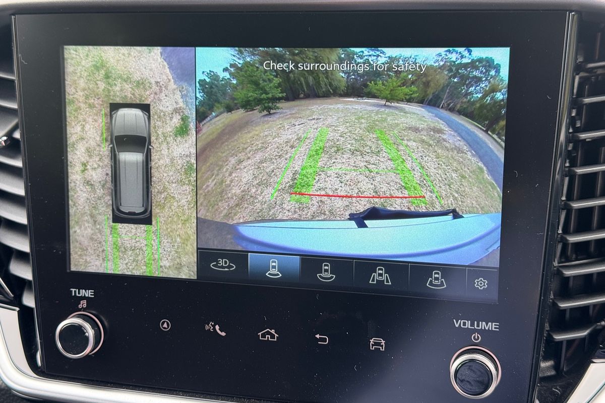 2025 Isuzu MU-X X-TERRAIN