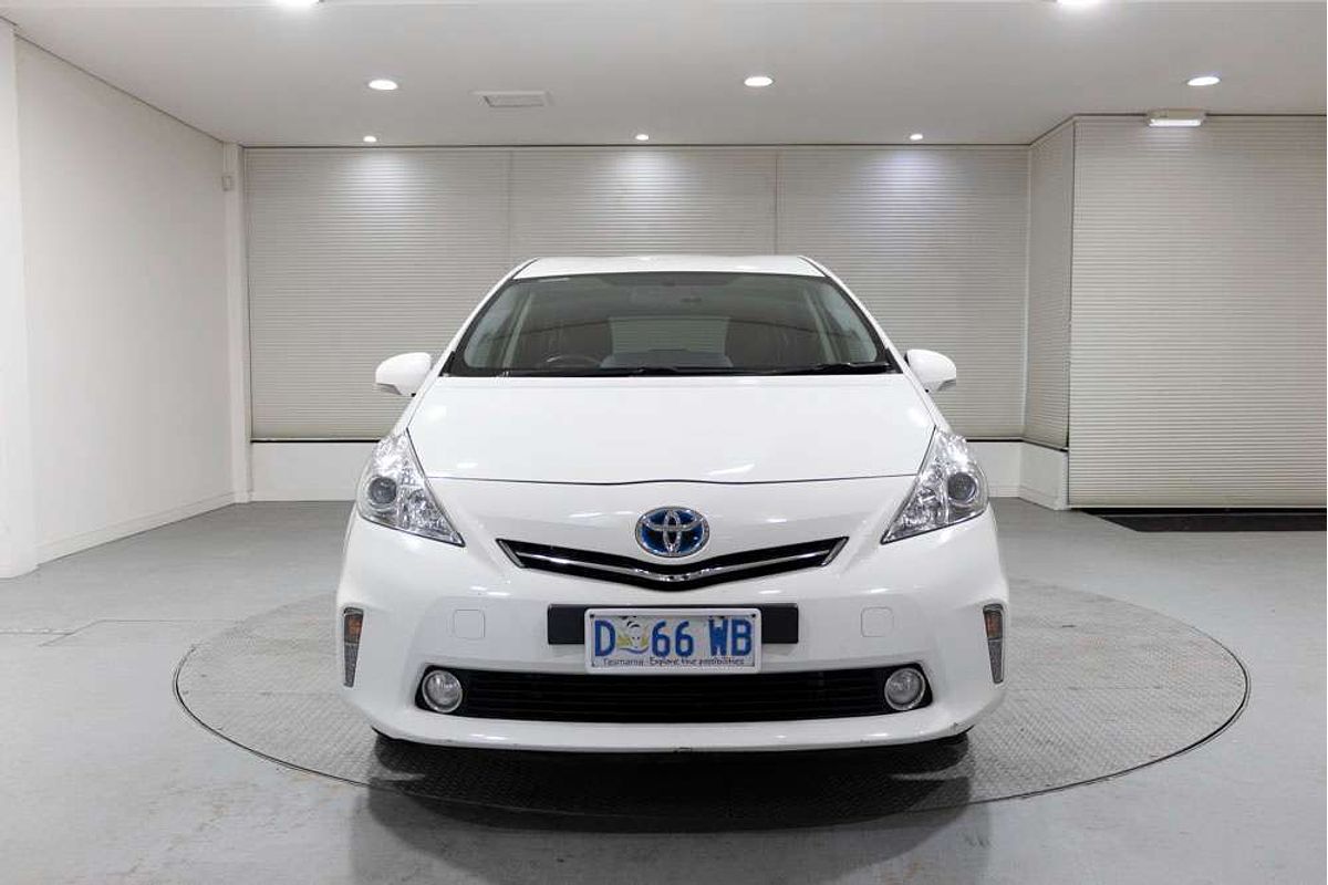 Prius v L1 1.8L Hybrid Continuously variable Wagon
