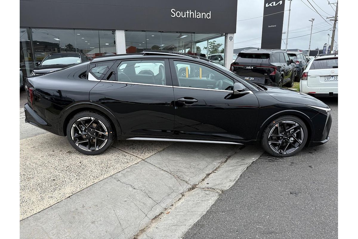 2025 Kia K4 GT-Line CL4m