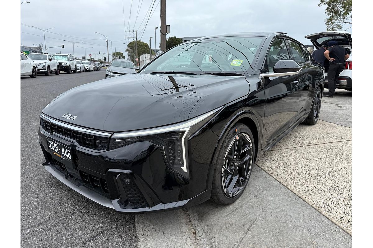 2025 Kia K4 GT-Line CL4m