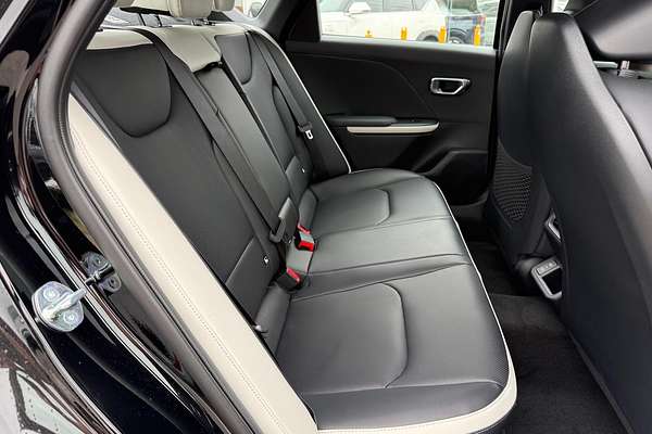 2025 Kia K4 GT-Line CL4m