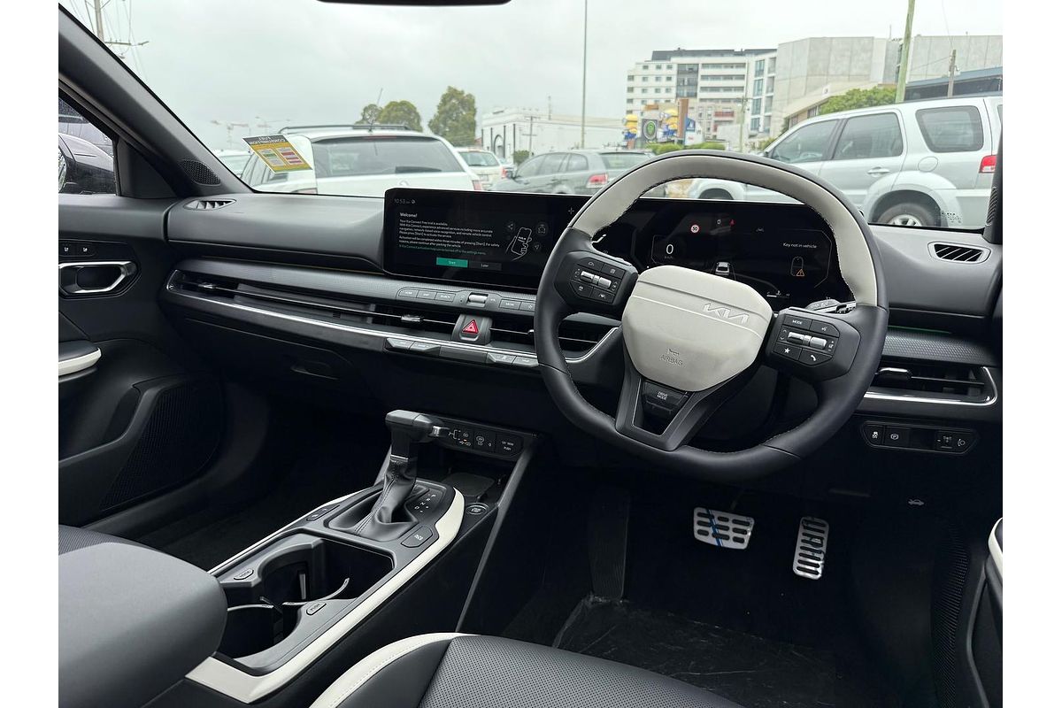 2025 Kia K4 GT-Line CL4m