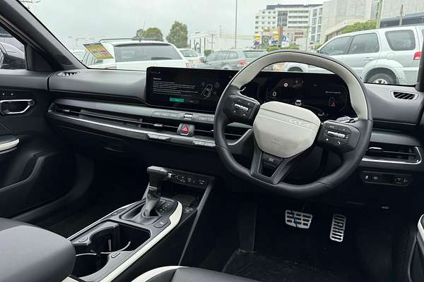 2025 Kia K4 GT-Line CL4m