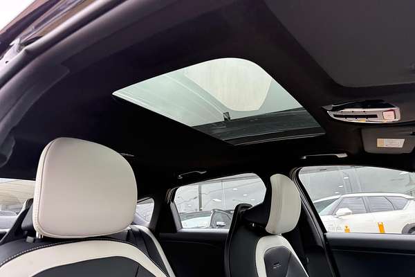 2025 Kia K4 GT-Line CL4m
