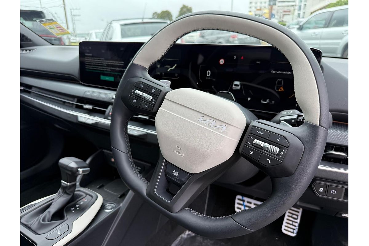 2025 Kia K4 GT-Line CL4m