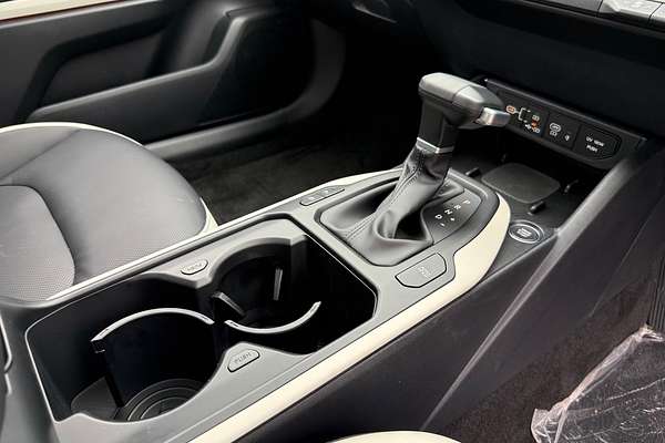 2025 Kia K4 GT-Line CL4m