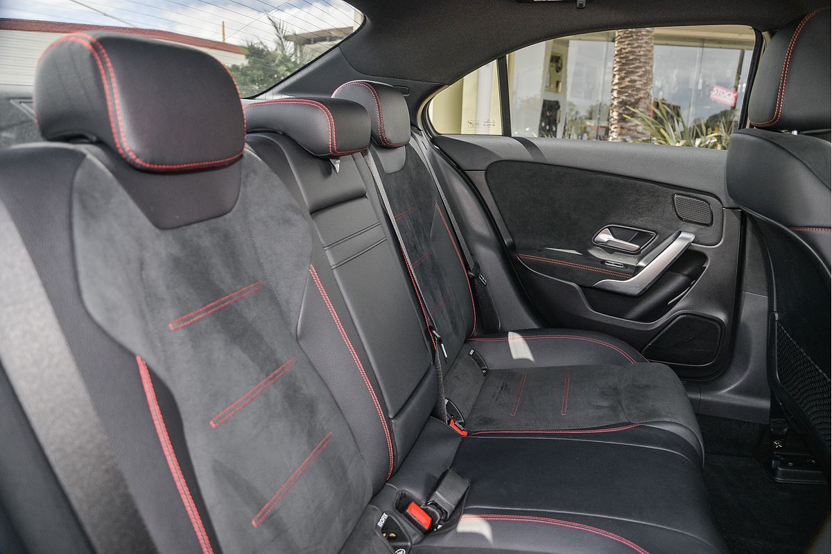 2018 Mercedes-Benz A-Class A200 V177