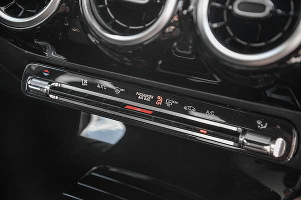 2018 Mercedes-Benz A-Class A200 V177