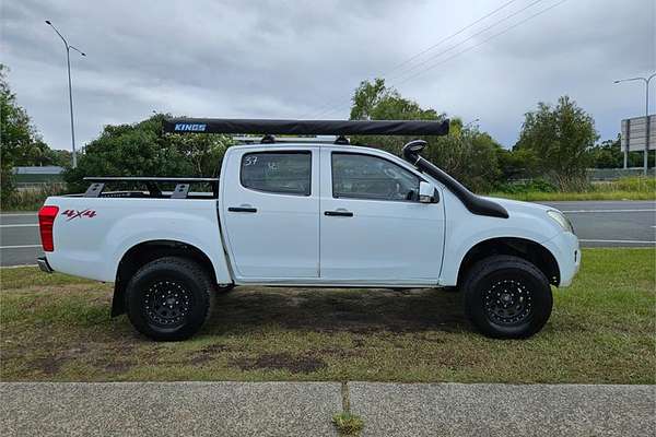 2015 Isuzu D-MAX SX 4X4