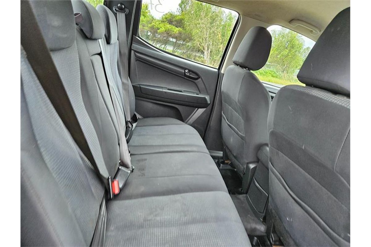 2015 Isuzu D-MAX SX 4X4