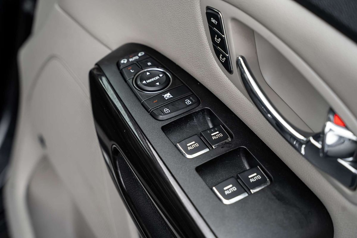 2019 Kia Carnival Platinum YP