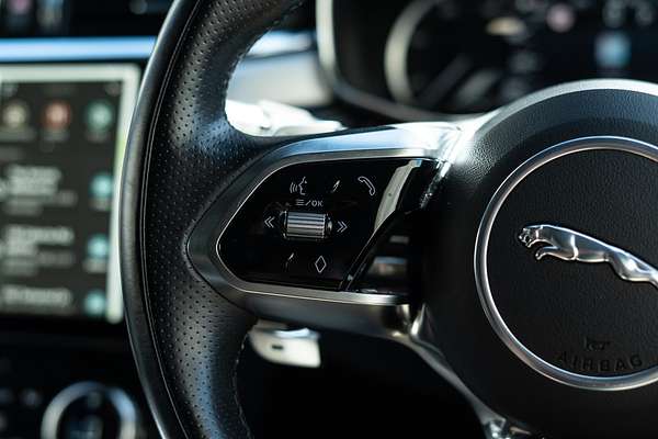 2022 Jaguar F-PACE P250 R-Dynamic SE X761
