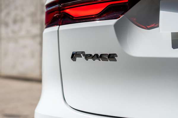 2022 Jaguar F-PACE P250 R-Dynamic SE X761