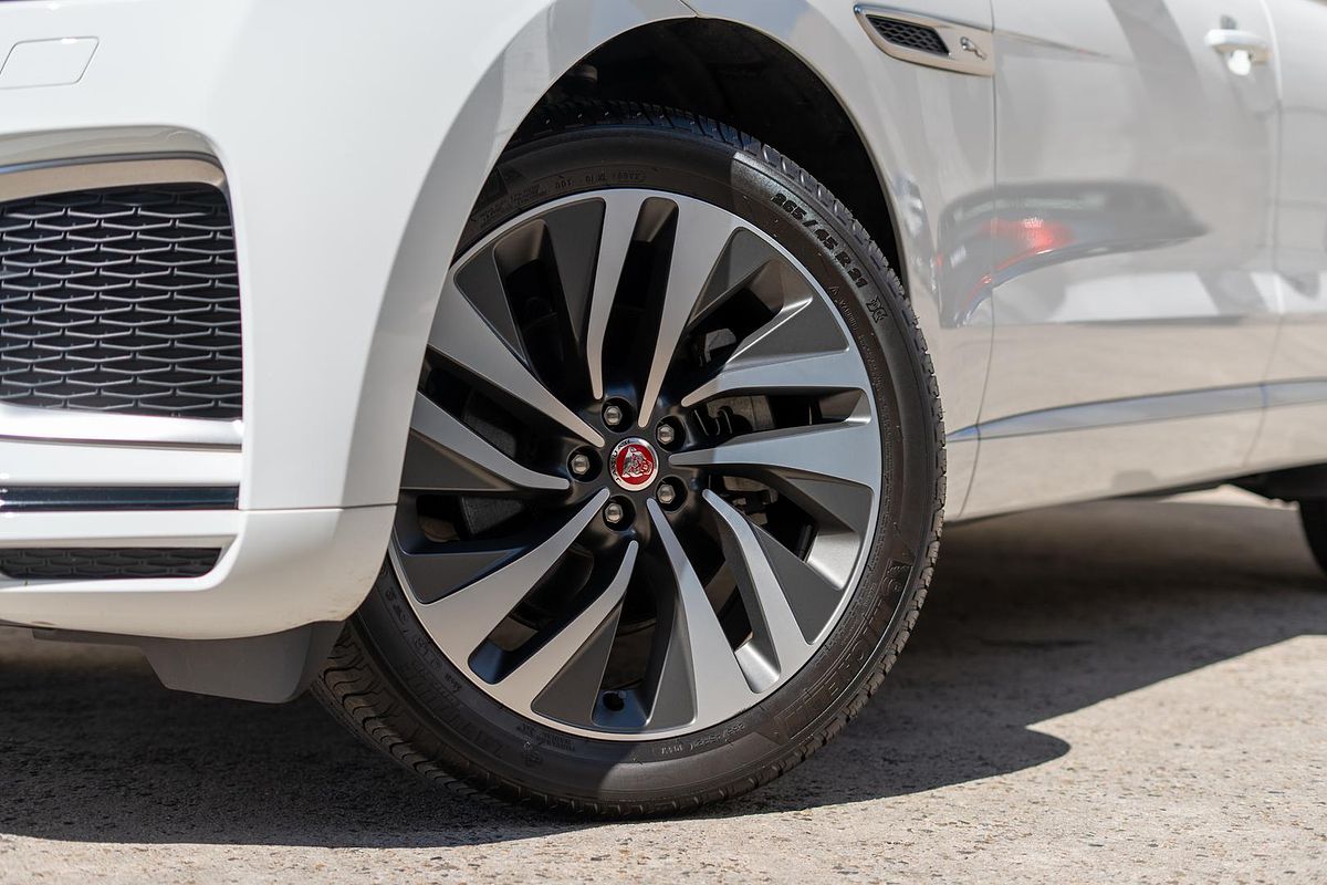 2022 Jaguar F-PACE P250 R-Dynamic SE X761
