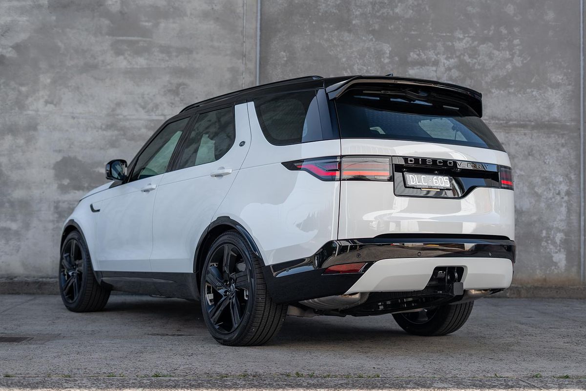 2024 Land Rover Discovery D300 Dynamic SE Series 5