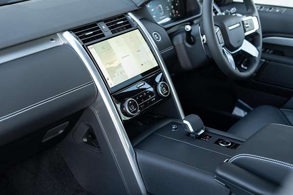 2024 Land Rover Discovery D300 Dynamic SE Series 5
