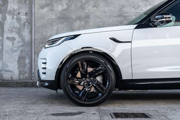 2024 Land Rover Discovery D300 Dynamic SE Series 5