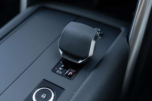 2024 Land Rover Discovery D300 Dynamic SE Series 5