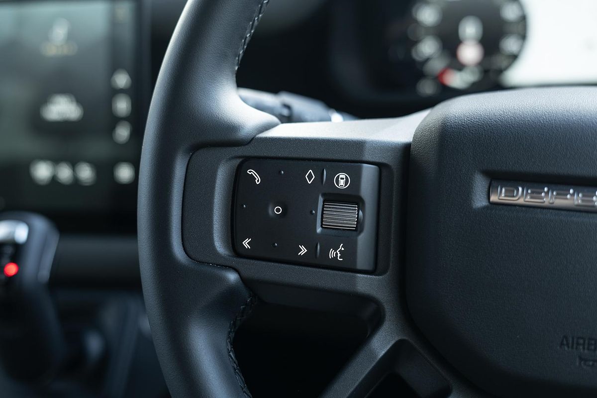 2024 Land Rover Defender 110 D350 X-Dynamic SE L663