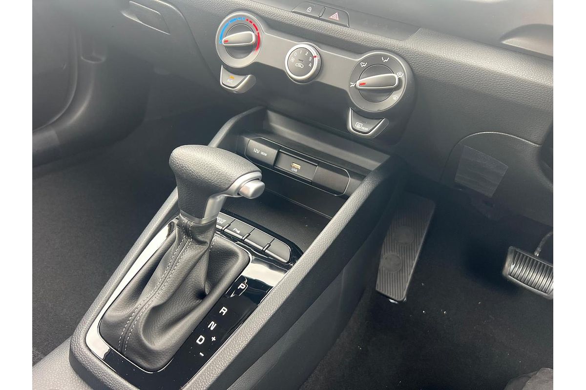 2024 Kia Stonic S YB