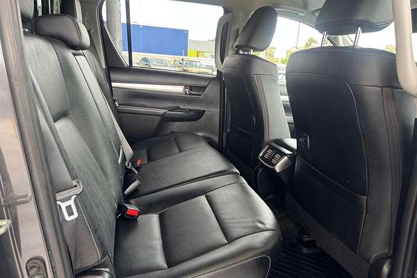 2021 Toyota Hilux SR5 GUN126R 4X4